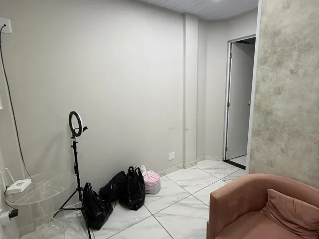 Imagem 2: Ponto Comercial Quarto com aluguel por R$850 /mês