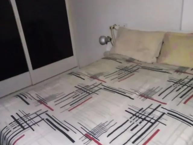 Imagem: Alugo Quarto para Moça na Av. Paralela