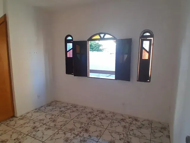 Imagem 3: Casa em Itapuã 4 Quartos, Terraço Livre (120 M²), Varandão, Área de Serviço