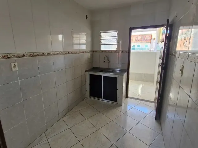 Imagem 3: Apartamento Grande - 3 Quartos, Varanda, Área de Serviço, Ótima Ventilação, Nascente