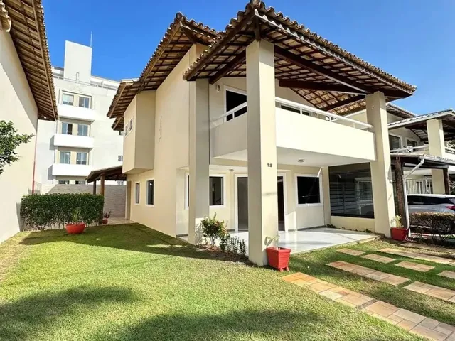 Imagem: Casa Grande com 4/4 a Poucos Metros da Praia