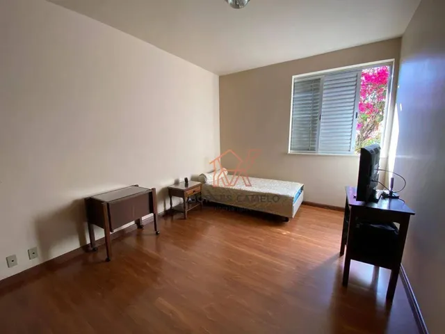 Imagem 15: Casa com 6 Dormitórios, 400M² - Venda / Aluguel - Belvedere - Belo Horizonte/Mg