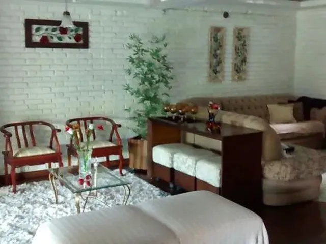 Imagem: Casa À Venda, 4 Quartos, 2 Suítes, 2 Vagas