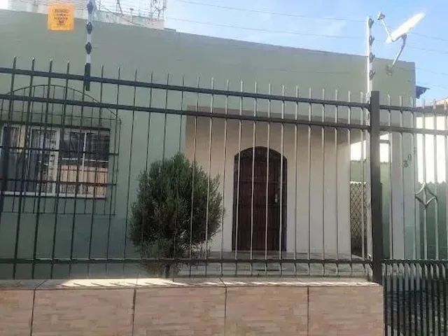 Imagem: Casa com 3 Dormitórios À Venda por R$