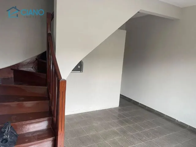 Imagem: Sobrado com 2 Dormitórios para Alugar