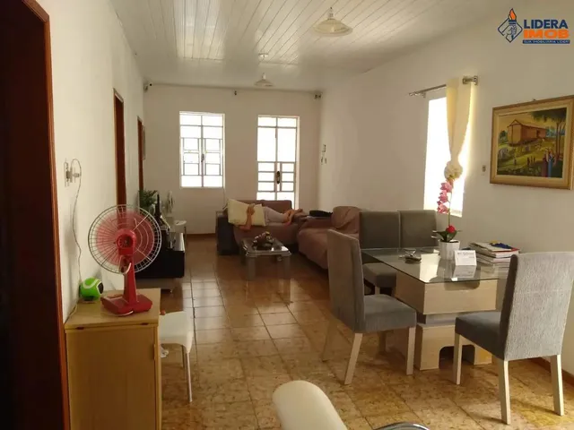 Imagem 2: Casa Residencial para Venda na Av. Medeiros Neto, Itaberaba, com Quarto, Sala, Banheiro, Q