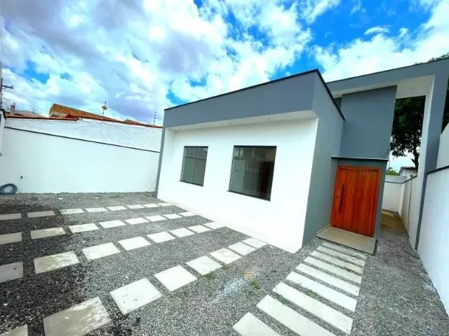 Imagem 2: Av Fraga Maia, Bem Próximo Casa com 10X19M2 e 3/4 Sendo 1 Suíte com Espaço para O