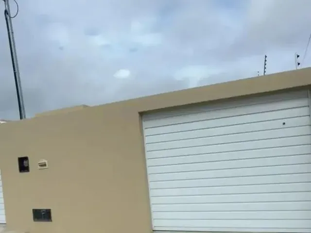 Imagem: Casa À Venda em Rua Pública, Eduardo Gomes
