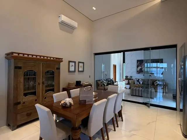 Imagem 16: Casa Térrea - Aluguel Ou Venda com 230 M2, 3 Suítes no Condomínio Florais do Valle
