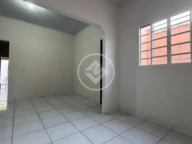 Imagem 6: Vende-Se Ampla Casa na Região do Coxipó com 03 Quartos Sendo Uma Suíte , Sala Par 02