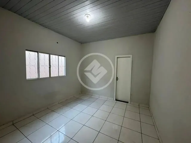 Imagem 7: Vende-Se Ampla Casa na Região do Coxipó com 03 Quartos Sendo Uma Suíte , Sala Par 02