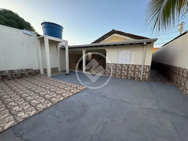 Imagem 14: Vende-Se Ampla Casa na Região do Coxipó com 03 Quartos Sendo Uma Suíte , Sala Par 02