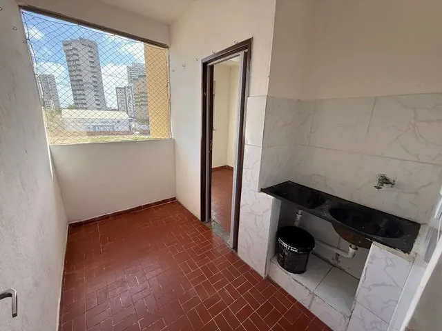 Imagem 10: Imóvel para Aluguel de 75 Metros Quadrados, com 2 Quartos, em Papicu