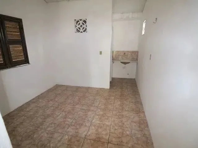 Imagem 4: Excelente Quitinete com Quarto, Cozinha, Wc Social, Área Privativa 30M². Localizado Na