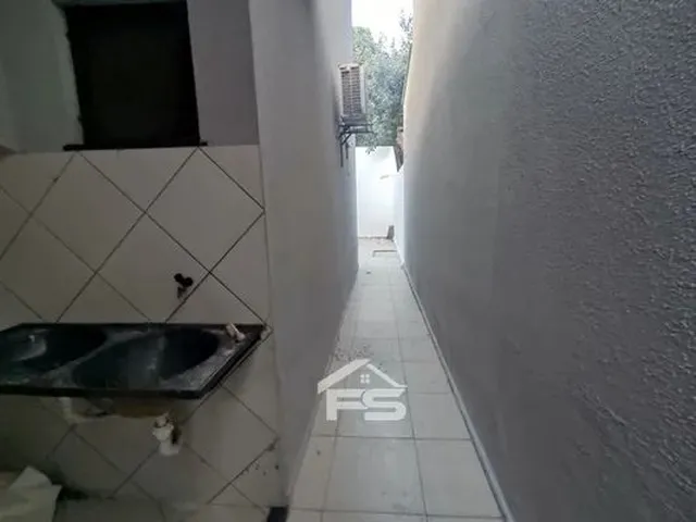 Imagem 4: Casa de Condomínio para Aluguel Tem 197 M² com 3 Quartos 2 Suítes- Lagoa Redonda