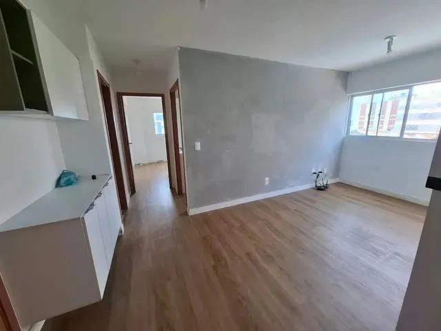 Imagem 4: Alugo Apartamento com 2 Quartos Semimobiliado no Farol