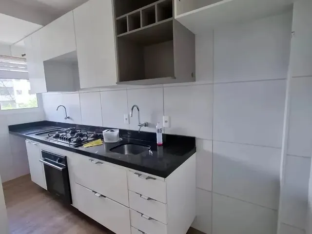 Imagem 2: Alugo Apartamento com 2 Quartos Semimobiliado no Farol