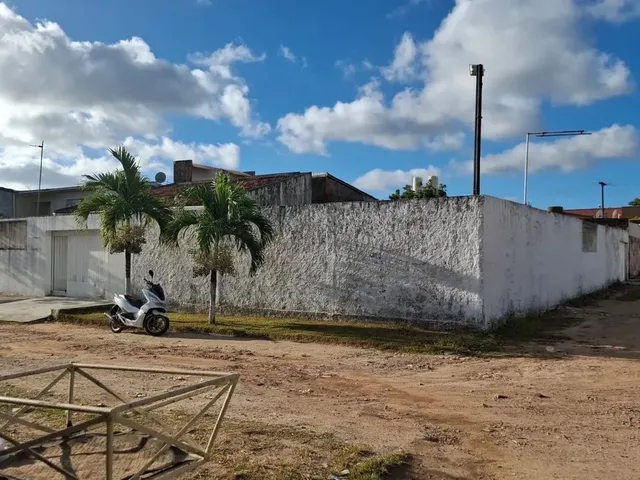Imagem: Alugo Casa Nascente de Esquina no Antares