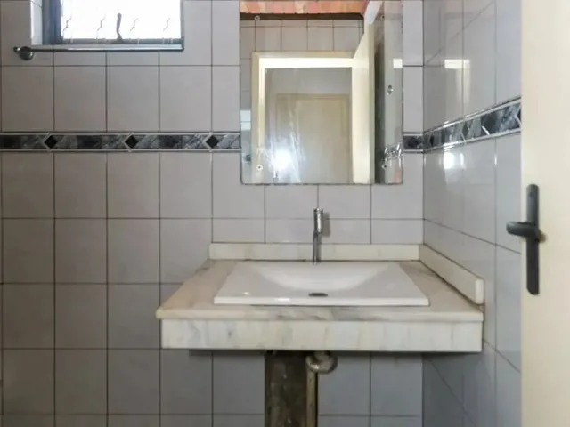 Imagem 14: Casa com 3 Quartos para Alugar no Bairro Harmonia