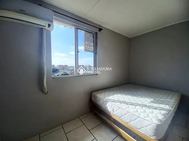 Imagem 3: Aluga Ótimo Apartamento com 02 Quartos, Semi Mobiliado. Bairro Igara