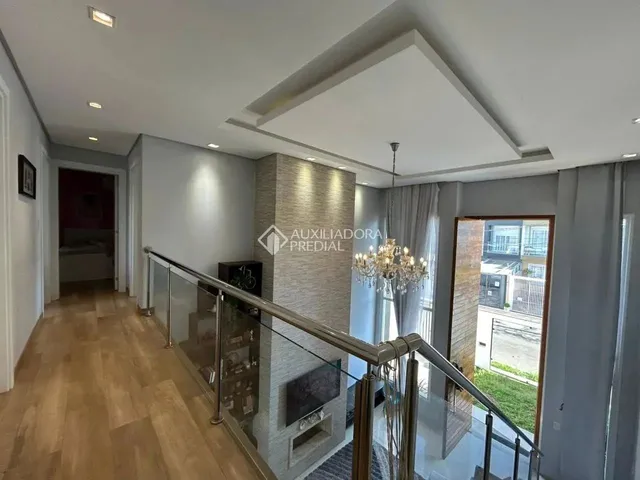 Imagem 14: Casa Moderna com 3 Suítes, 2 Escritórios e Excelente Padrão Construtivo