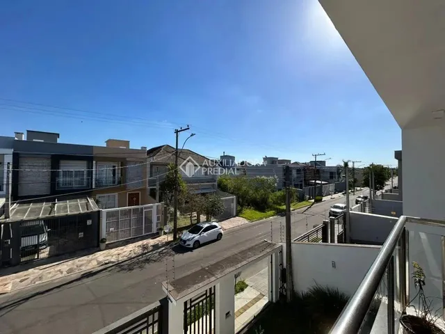 Imagem 16: Casa Moderna com 3 Suítes, 2 Escritórios e Excelente Padrão Construtivo