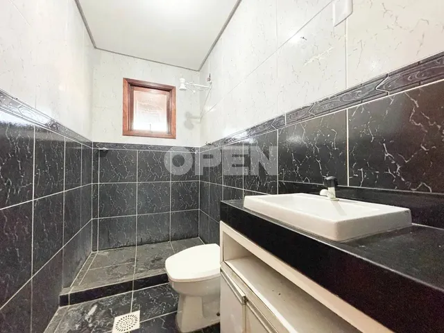 Imagem 8: Sobrado com 4 Dormitórios e 2 Suítes para Locação no Bairro Igara, Canoas