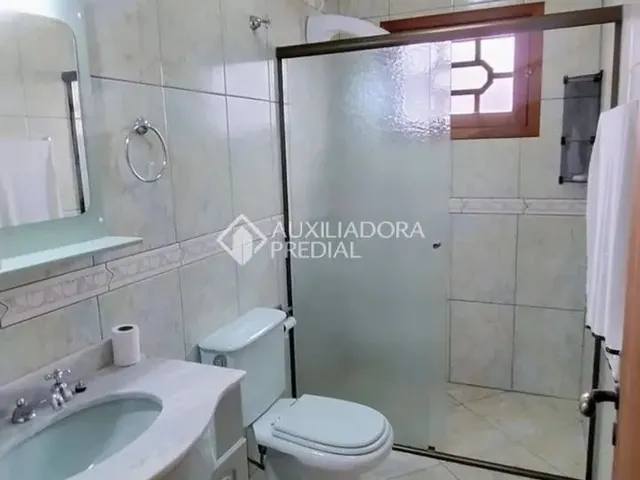 Imagem 13: Alugue Sobrado com 5 Quartos, Piscina, Hidromassagem e Academia em Canoas