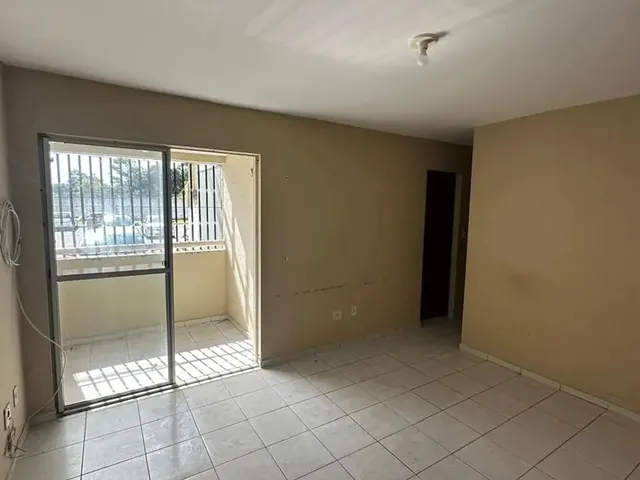 Imagem: O apartamento possui 2 Dormitórios, 1 Suíte, 2 Banheiros,