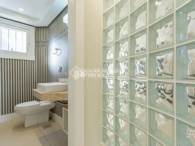 Imagem 8: Casa de Alto Padrão com 5 Dormitórios e 267M² Privativos no Bairro Marechal Rondon Em