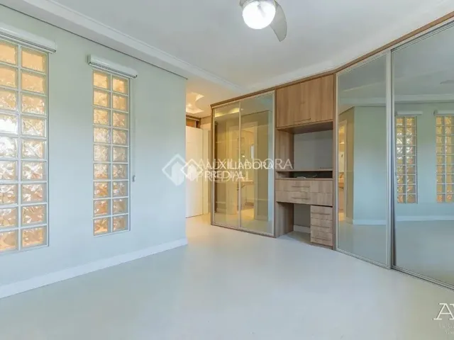 Imagem 11: Casa de Alto Padrão com 5 Dormitórios e 267M² Privativos no Bairro Marechal Rondon Em
