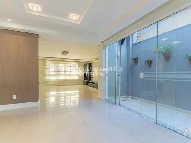 Imagem 13: Casa de Alto Padrão com 5 Dormitórios e 267M² Privativos no Bairro Marechal Rondon Em