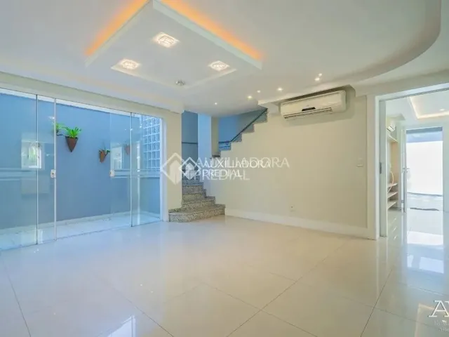 Imagem 16: Casa de Alto Padrão com 5 Dormitórios e 267M² Privativos no Bairro Marechal Rondon Em