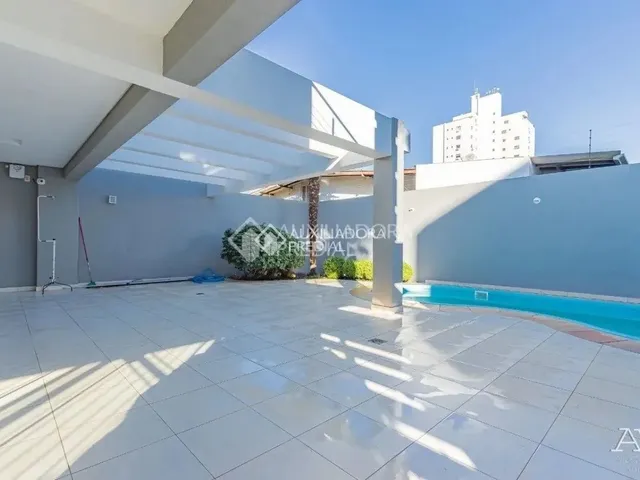 Imagem 6: Casa de Alto Padrão com 5 Dormitórios e 267M² Privativos no Bairro Marechal Rondon Em