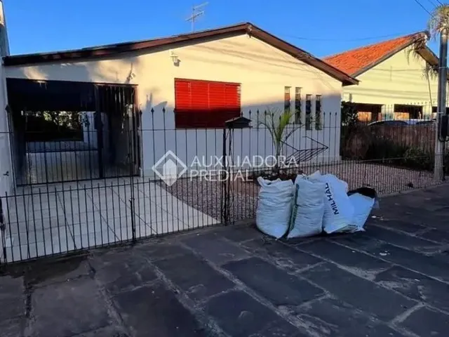 Imagem: Casa com 4 Quartos e 3 Banheiros Única