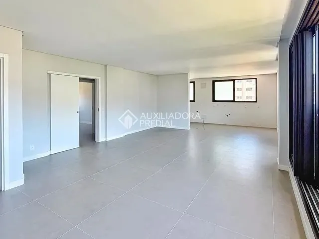 Imagem 12: Apartamento para Locação no Centro de Florianópolis, com 113 M² Privativos, 3 Suítes