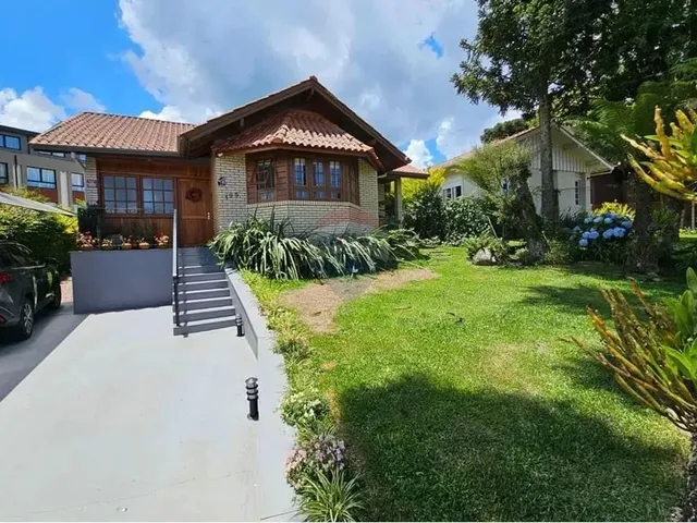 Imagem: A casa possui 3 Dormitórios, 1 Suíte, 2 Banheiros, 2