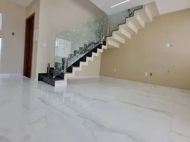 Imagem: Linda Casa Dúplex Três Quartos Sendo 03