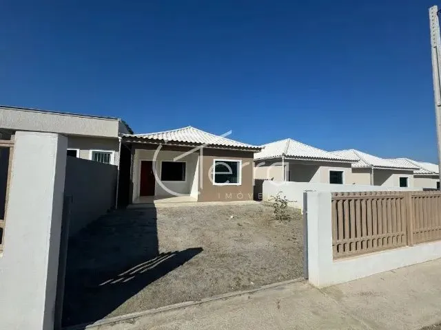 Imagem: Casa com 2 Dormitórios (01 Suíte) À Venda