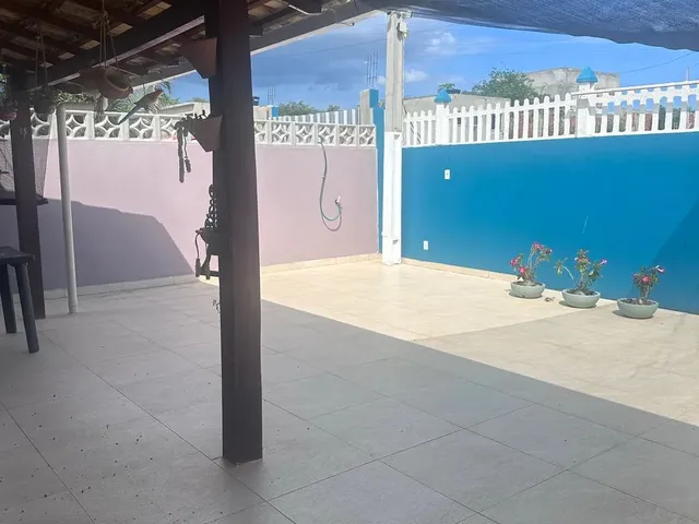 Imagem: A casa possui 3 Dormitórios, 1 Suíte, 3 Banheiros, 4