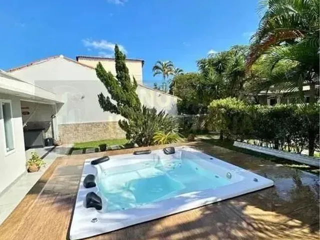 Imagem: Casa em Condomínio com 3 Quartos À Venda