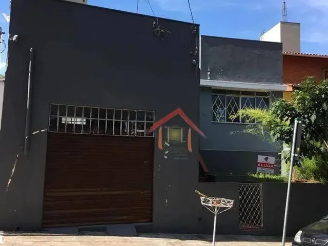 Imagem: A casa possui 2 Dormitórios, 1 Banheiro, 2 Vagas na