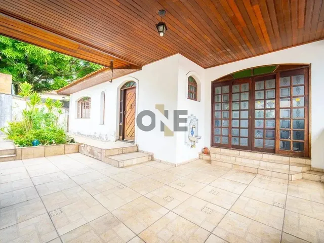 Imagem: Casa com 4 Dormitórios, Sendo 1 Suíte
