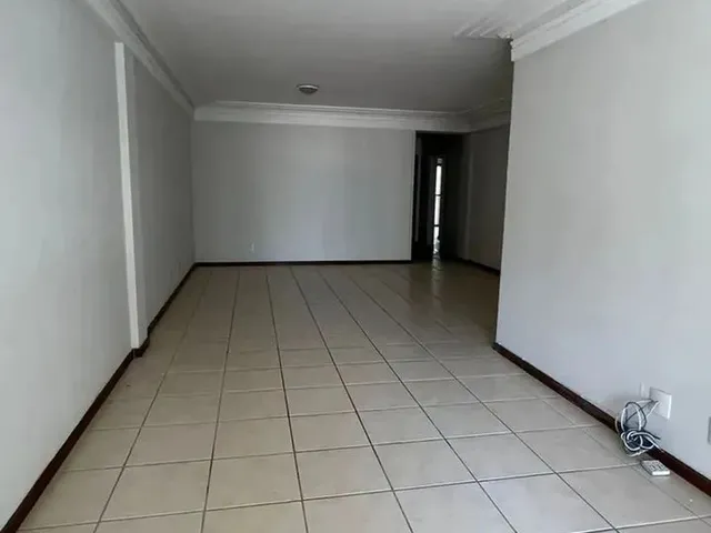 Imagem 6: Imóvel para Aluguel com 290 Metros Quadrados com 4 Quartos em Itapuã - Vila Velha - Es