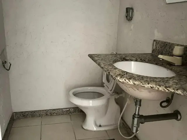 Imagem 15: Imóvel para Aluguel com 290 Metros Quadrados com 4 Quartos em Itapuã - Vila Velha - Es