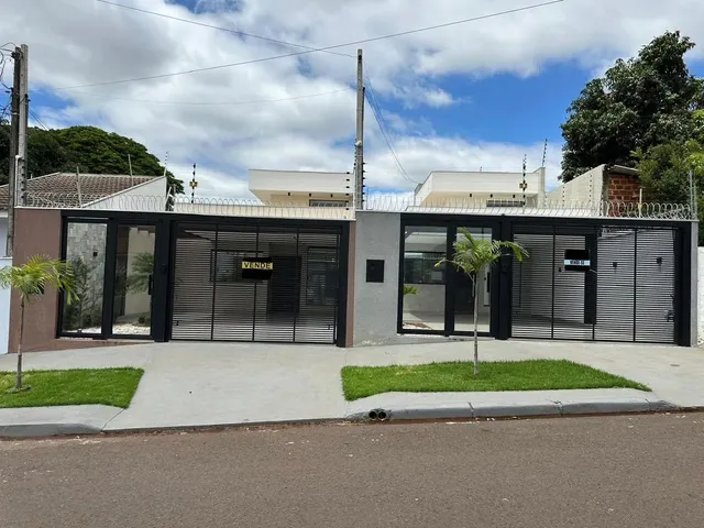 Imagem: Casa Moderna com Pé Direito Alto e Amplo