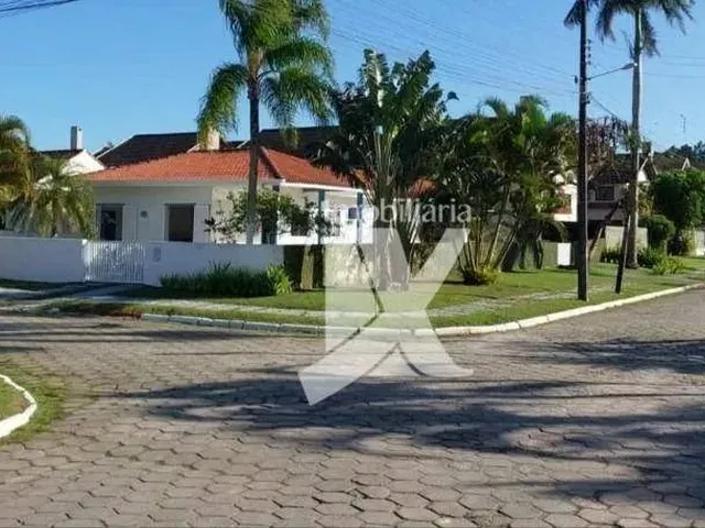 Imagem: Casa com 4 Dorm.( Sendo Que 1 É Suíte)