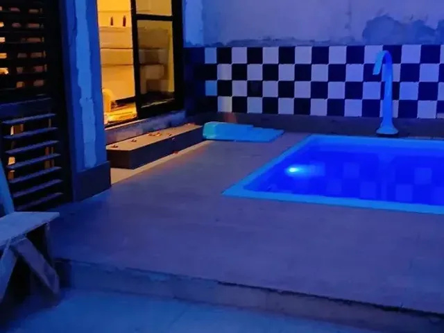Imagem: Linda Casa com Piscina em Intermares
