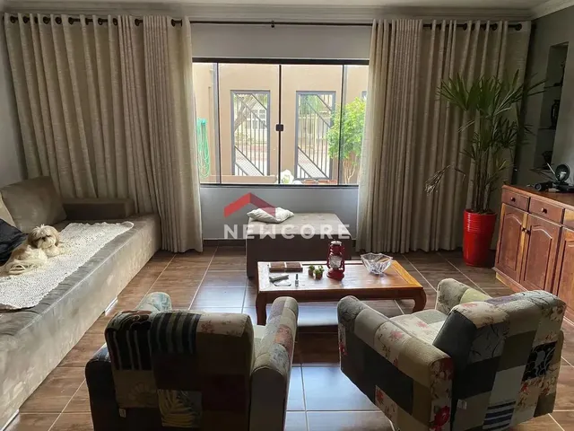 Imagem 4: Casa em Rua Samuel Faustino Romeiro Campoy - Coliseu - Londrina/Pr