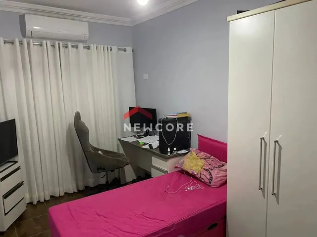 Imagem 13: Casa em Rua Samuel Faustino Romeiro Campoy - Coliseu - Londrina/Pr